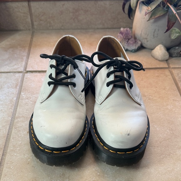 Dr. Martens Shoes - White Leather Dr. Martens